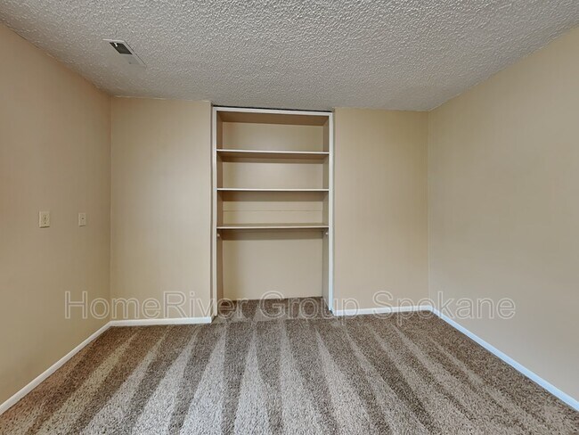 Foto del edificio - 10307 N Hooper Rd