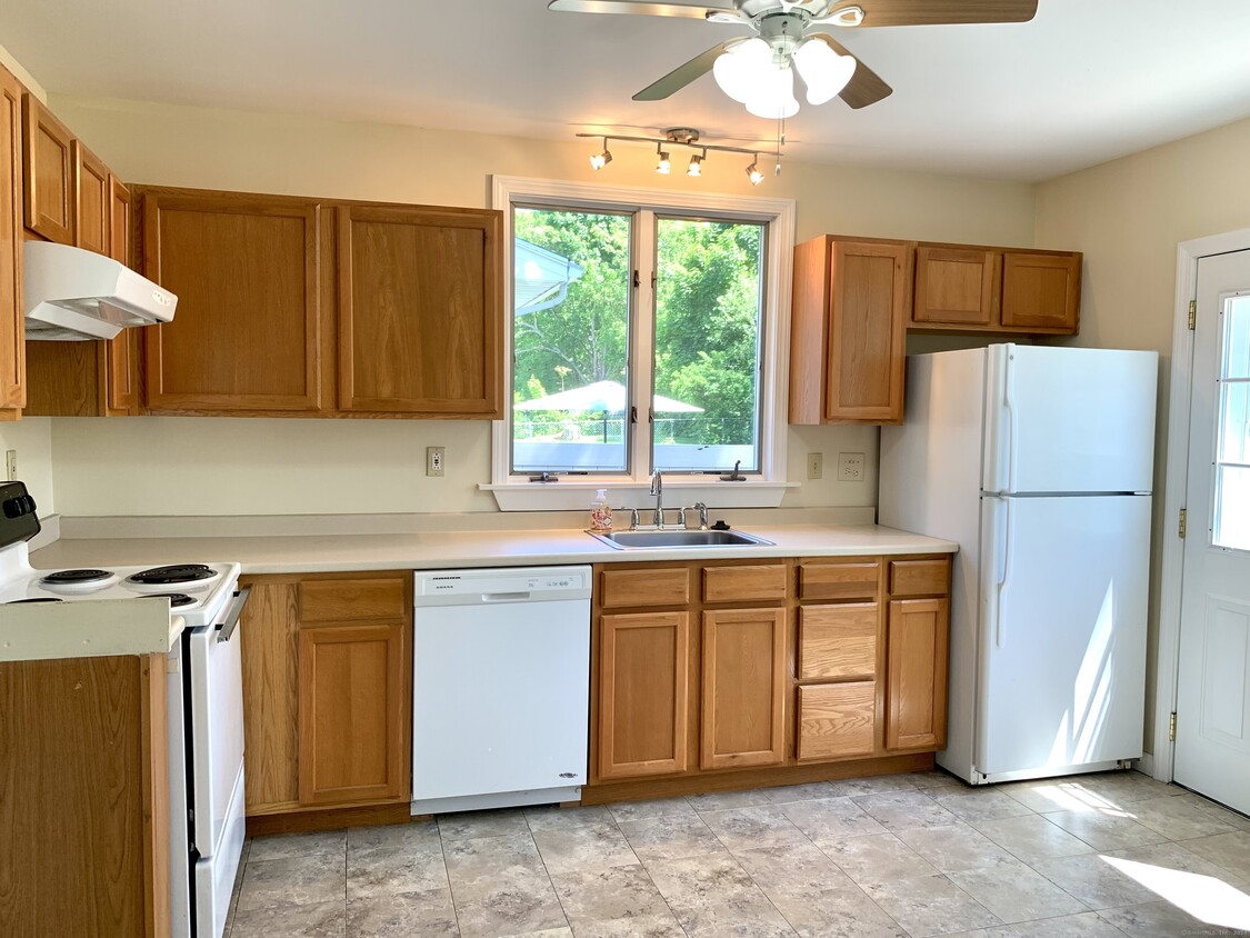 73 Joe Ave, Groton, CT 06340 House Rental in Groton, CT