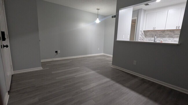 Foto del edificio - Nice 1 bedroom 1 bath Condo Great Location!