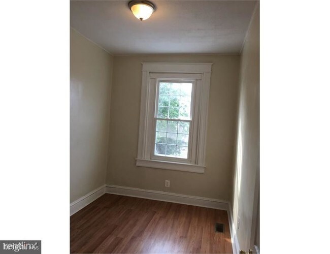 Building Photo - 4 br, 2 bath House - 706 N Edgewood St