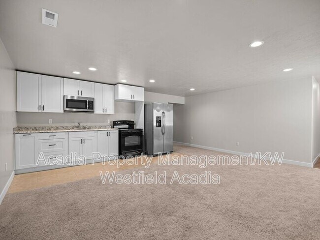 Building Photo - 15179 S Cantle Dr