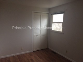 Building Photo - Large Home Limestone Schools