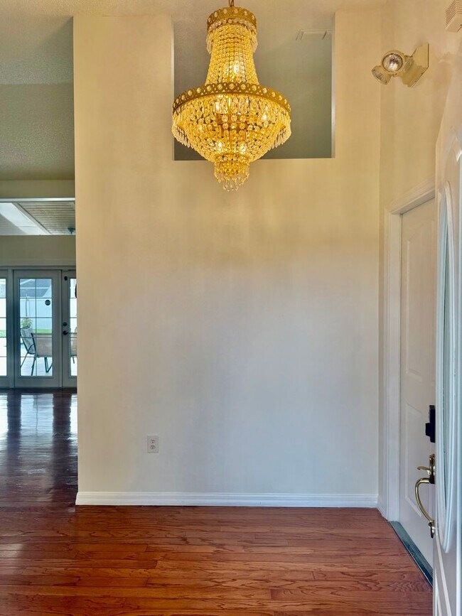 Foto del edificio - 5624 Mandarin Ct