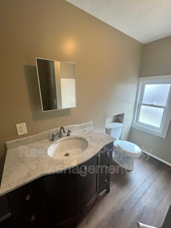Foto del edificio - 2670 W 41st St