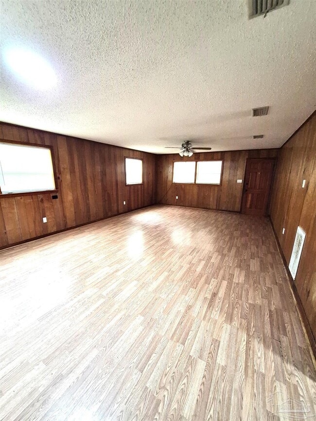 Building Photo - 3804 W Cervantes St
