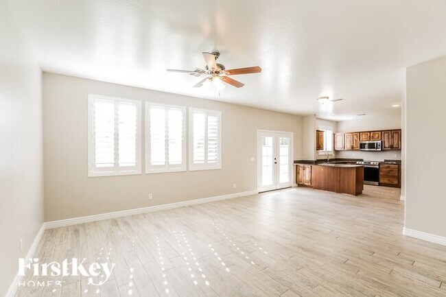 Foto del edificio - 2517 S 101st Ln