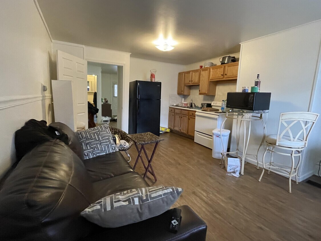 37 N 6th St Unit 37, Indiana, PA 15701 Room for Rent in Indiana, PA