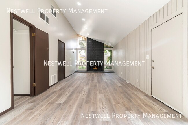 Foto del edificio - 4571 S Wellington St