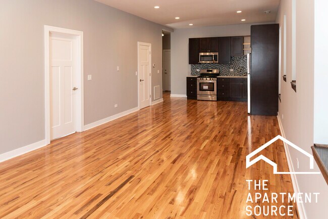 Foto del edificio - 1929 W Montrose Ave