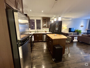 Building Photo - 36 Coxwell Av
