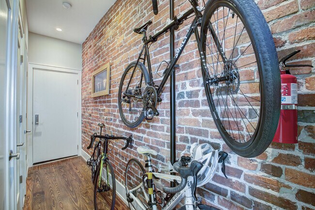 Foto del edificio - Stunning Two Bedroom in Capitol Hill!