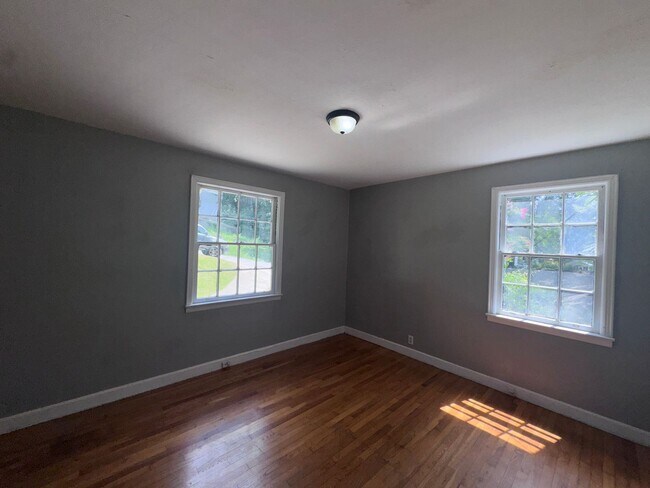 Foto del edificio - 1529 Charlotte Ave