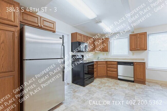 Building Photo - 2 Bed 1 Bath Wood Floors Near Union College