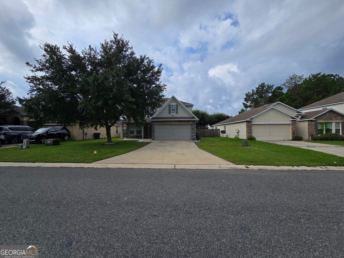 Foto principal - 110 Pine Bluff Blvd W