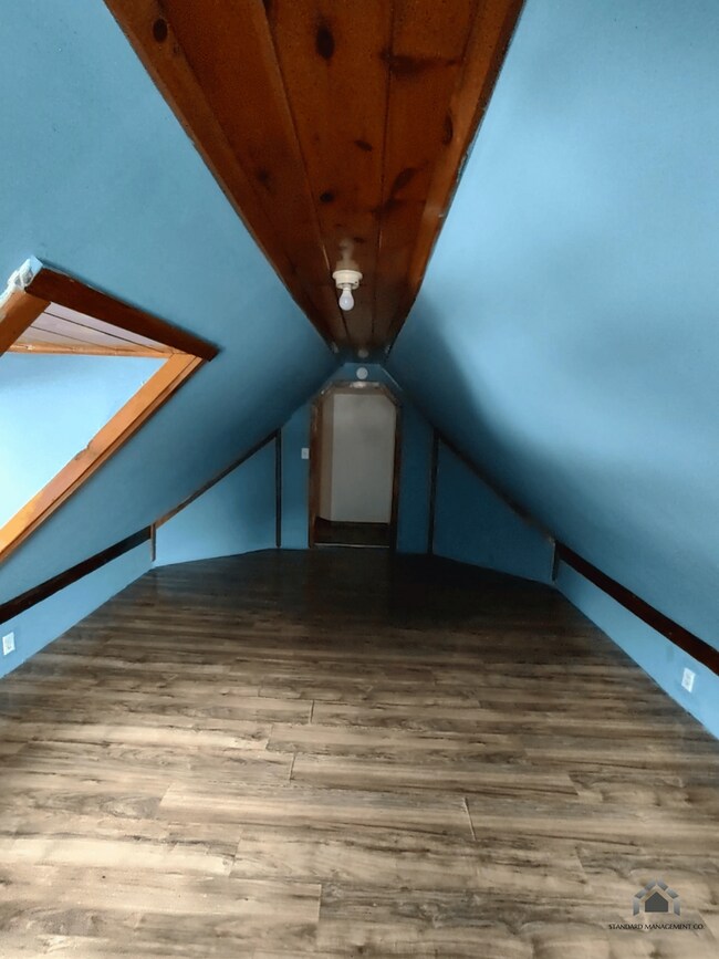 Foto del edificio - 328 N Pond Rd