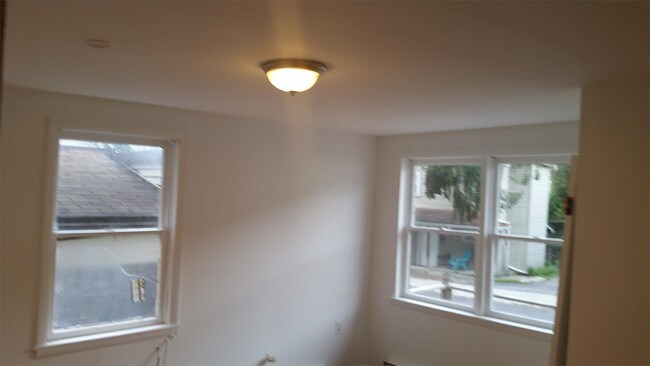 Foto del edificio - 27 Vineyard Ave