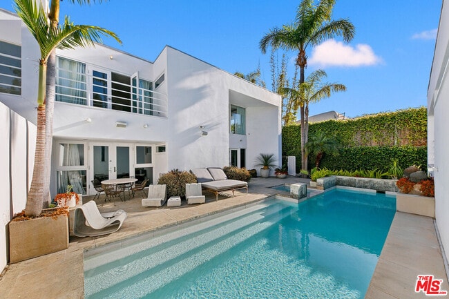 Foto del edificio - 27428 Pacific Coast Hwy