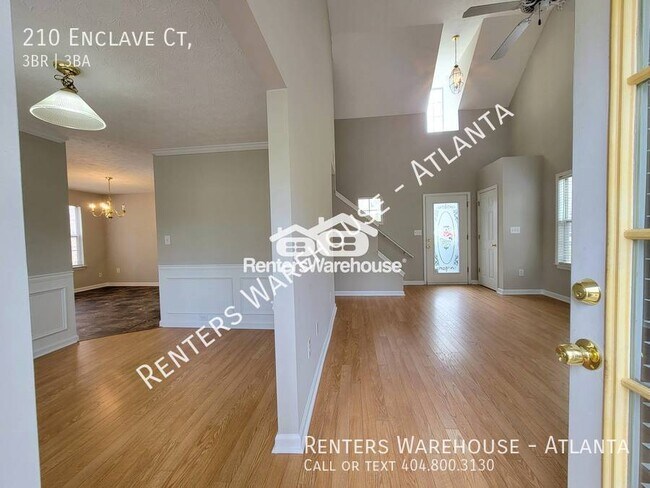 Building Photo - Location! Location! Spacious 3 Bedroom hom...