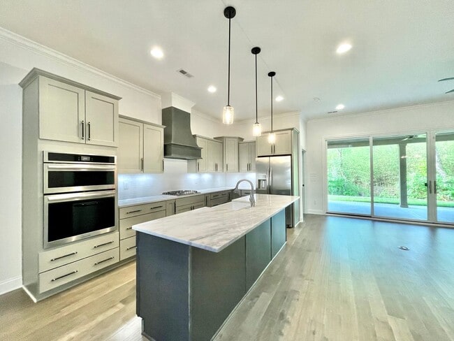 Building Photo - Coming soon! Gorgeous Newer 3 Bedroom, 3 B...