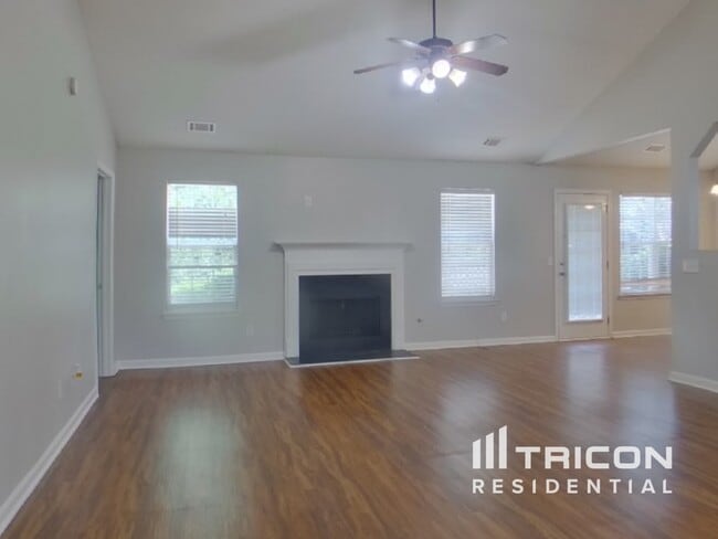 Building Photo - 300 Stone Ridge Way