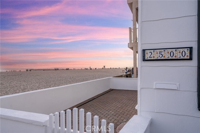 Building Photo - 2500 W Oceanfront
