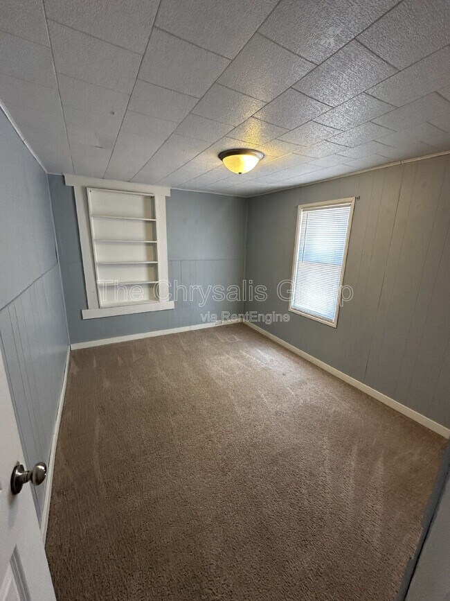 Foto del edificio - 1305 W Jefferson St