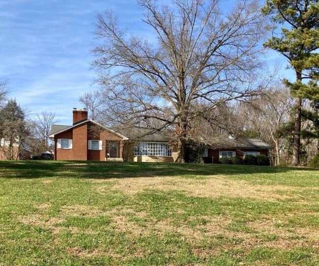 Building Photo - Room Rental at Single Family House