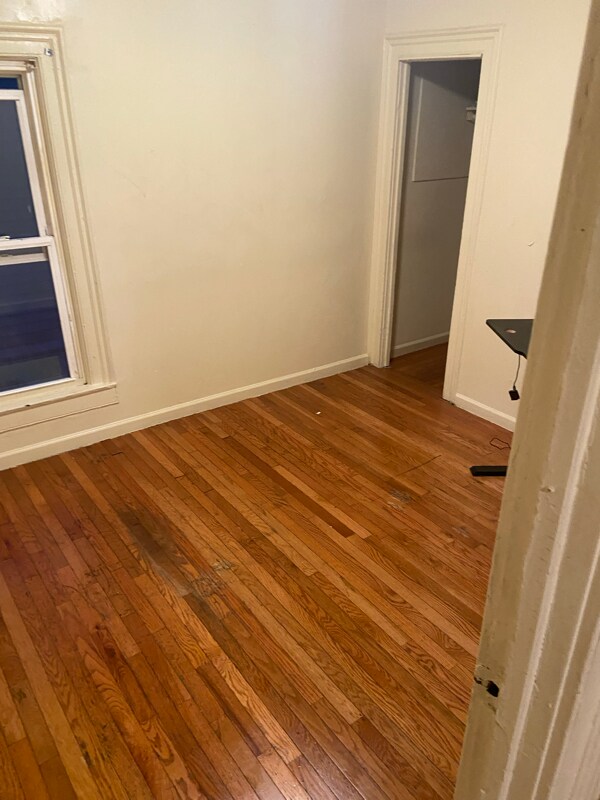 Primary Photo - 215 Lakeview Ave