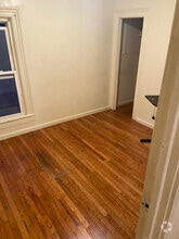 Building Photo - 215 Lakeview Ave