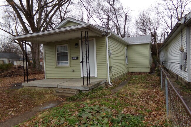 Foto del edificio - 229 E Southern Heights Ave