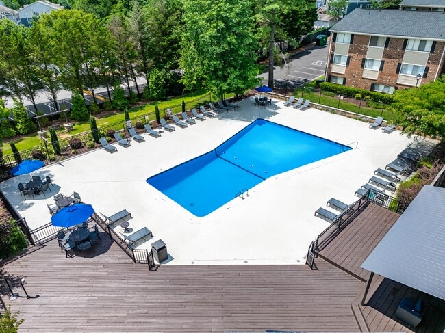 Photo - Duke Manor- Students save up to 10%! Apartments