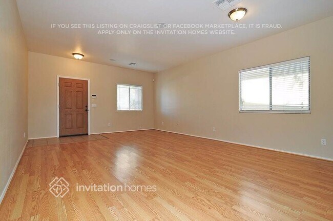 Building Photo - 3645 W Jacksonville Dr