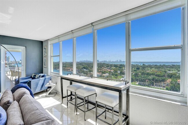Building Photo - 5600  Collins Ave 16F Miami Beach Fl 33140
