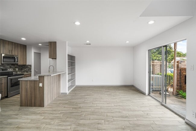 Photo - 10615 BRIAR FOREST DR Unit 102 Apartment