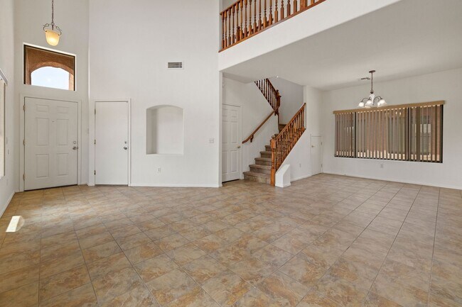 Building Photo - Nice Two-Story Family Home In Rita Ranch w...