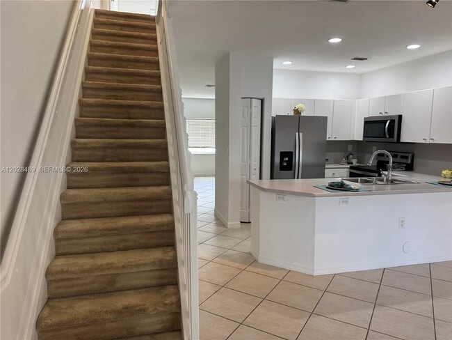 Foto del edificio - 5743 NW 114th Path