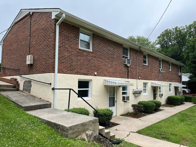 Foto del edificio - Briskwood Apartments