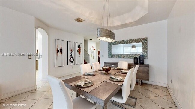 Foto del edificio - 6861 NW 107th Ct