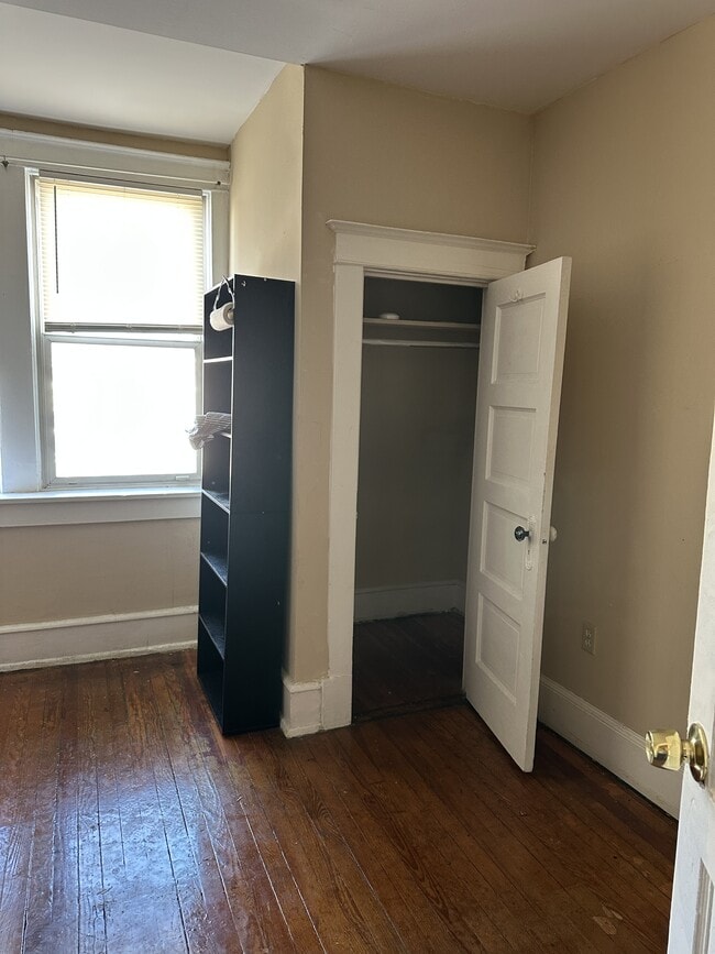 Foto del edificio - 1810 Newton St NW