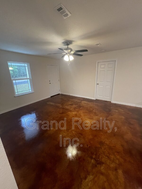 Foto del edificio - 5236 Bishop Rd