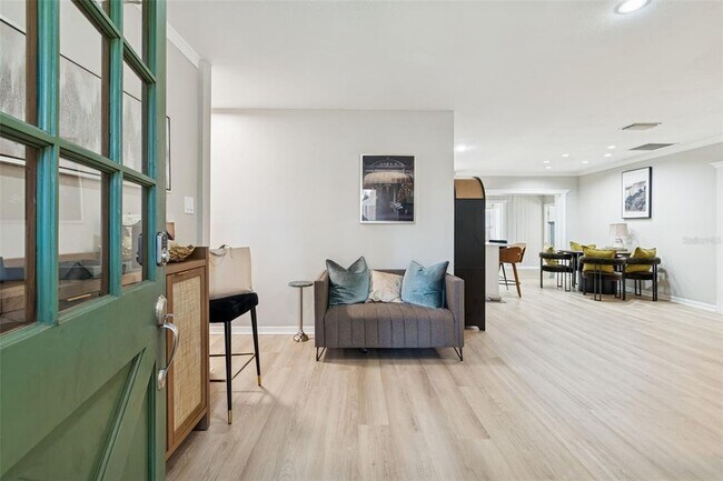 Foto del edificio - 2302 S Arrawana Ave