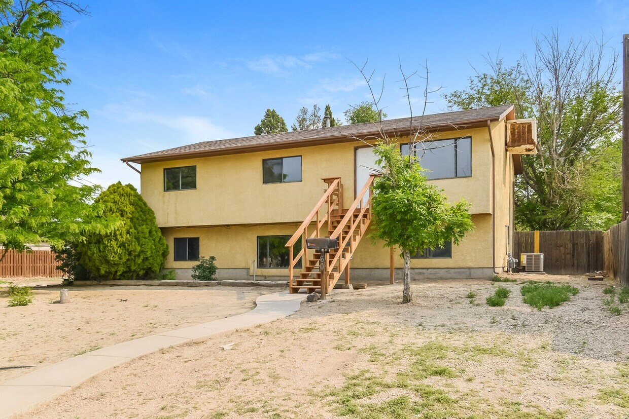Foto principal - 603 W Routt Ave