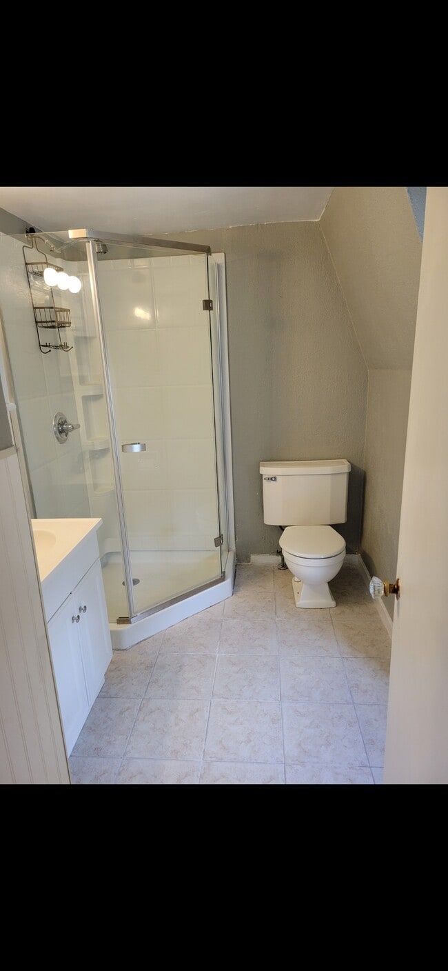 Foto del edificio - 112 Underwood Ave