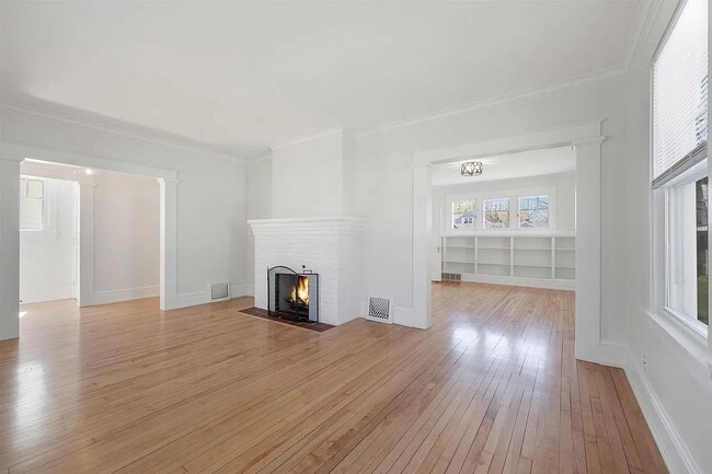 Foto del edificio - Charming Cape Cod Single Family