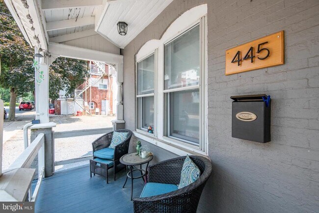 Foto del edificio - 445 Nevin St