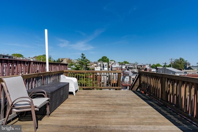 Building Photo - 223 S Collington Ave