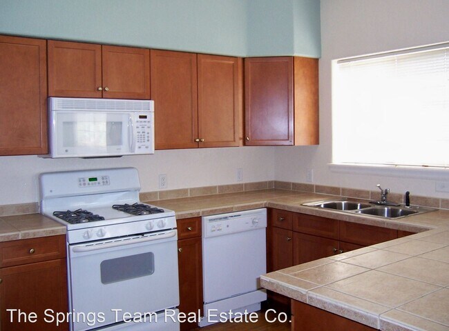 Building Photo - 5933 Eagle Hill Heights