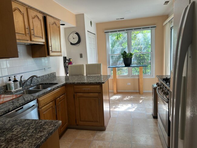 Foto del edificio - 263 Southwick Ct