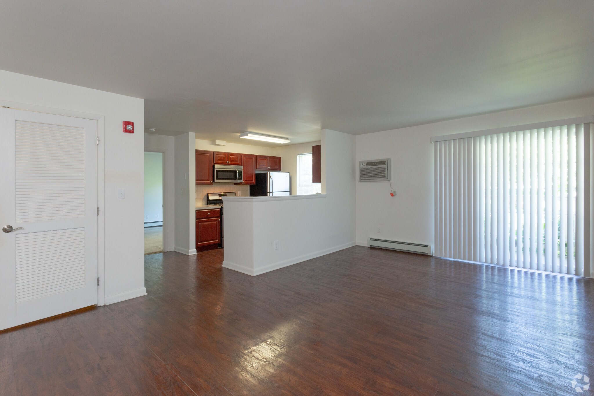 Southgate Apartments photo 3