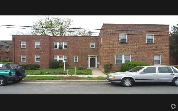 Primary Photo - 10422 Fawcett St
